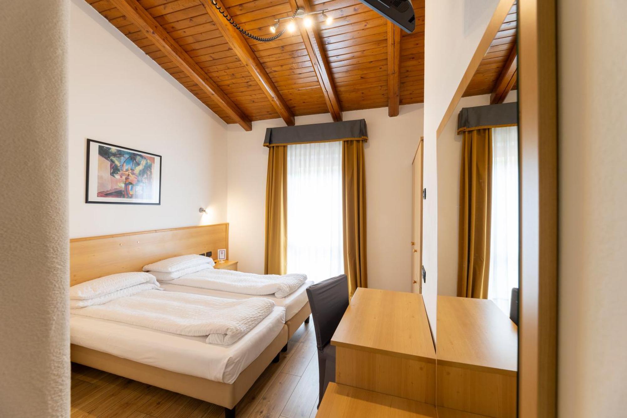 Hotel Derby Folgarida Esterno foto